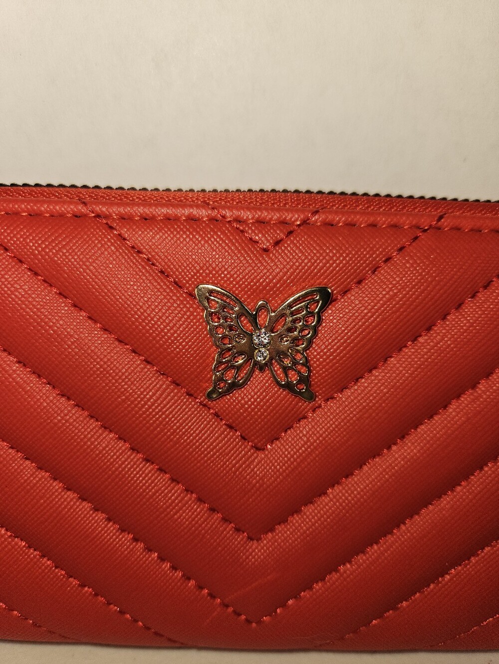 NWT Red Quilted Wristlet Wallet with Gold Butterfly Accent - Picture 7 of 12